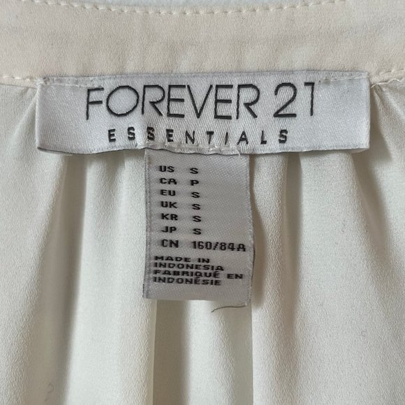 White long sleeve button-up blouse - size small - Picture 3 of 5